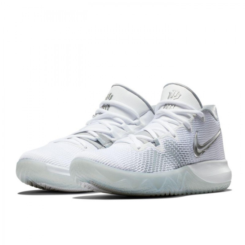 SEPATU BASKET NIKE Kyrie Flytrap