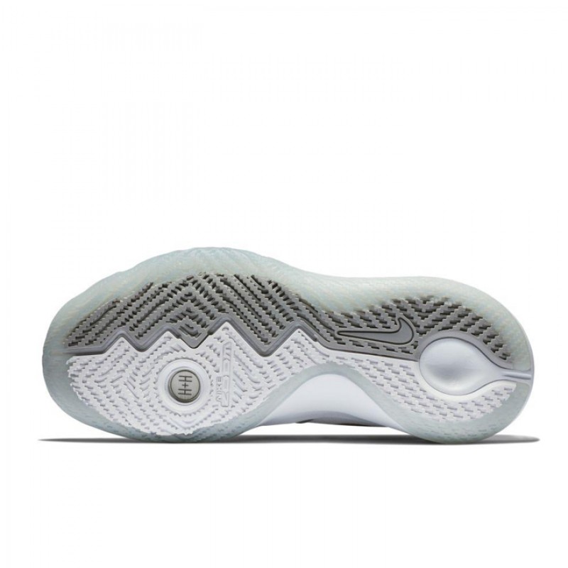 SEPATU BASKET NIKE Kyrie Flytrap