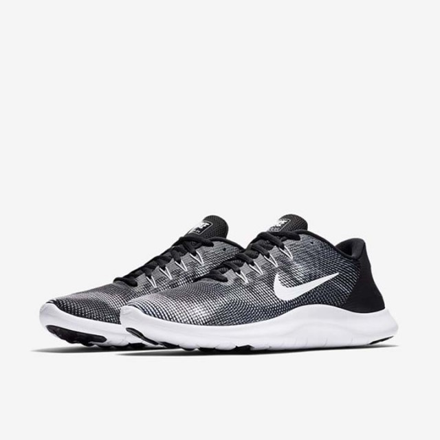 SEPATU LARI NIKE Running Flex