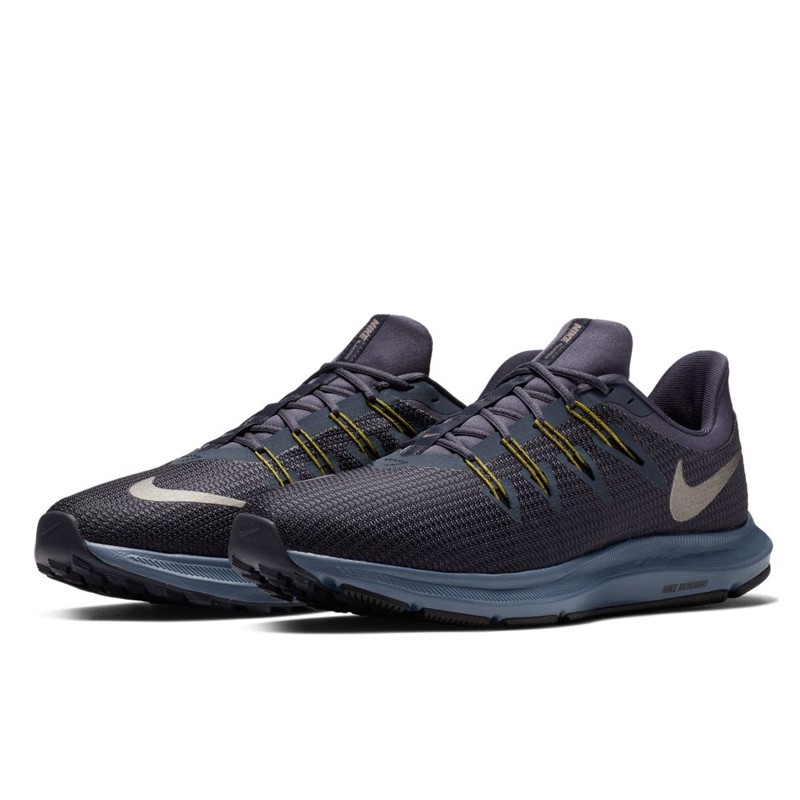 SEPATU LARI NIKE Quest