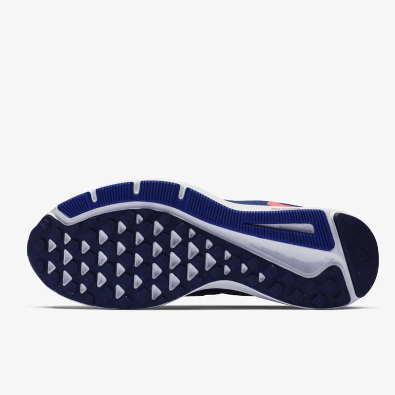 SEPATU LARI NIKE Quest