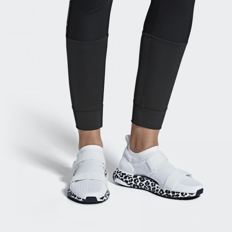 SEPATU LARI ADIDAS Wmns Ultraboost X Stella McCartney