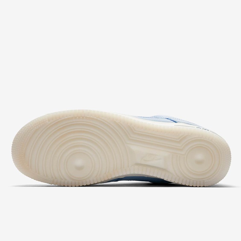 SEPATU SNEAKERS NIKE Air Force 1 Low Retro QS Canvas