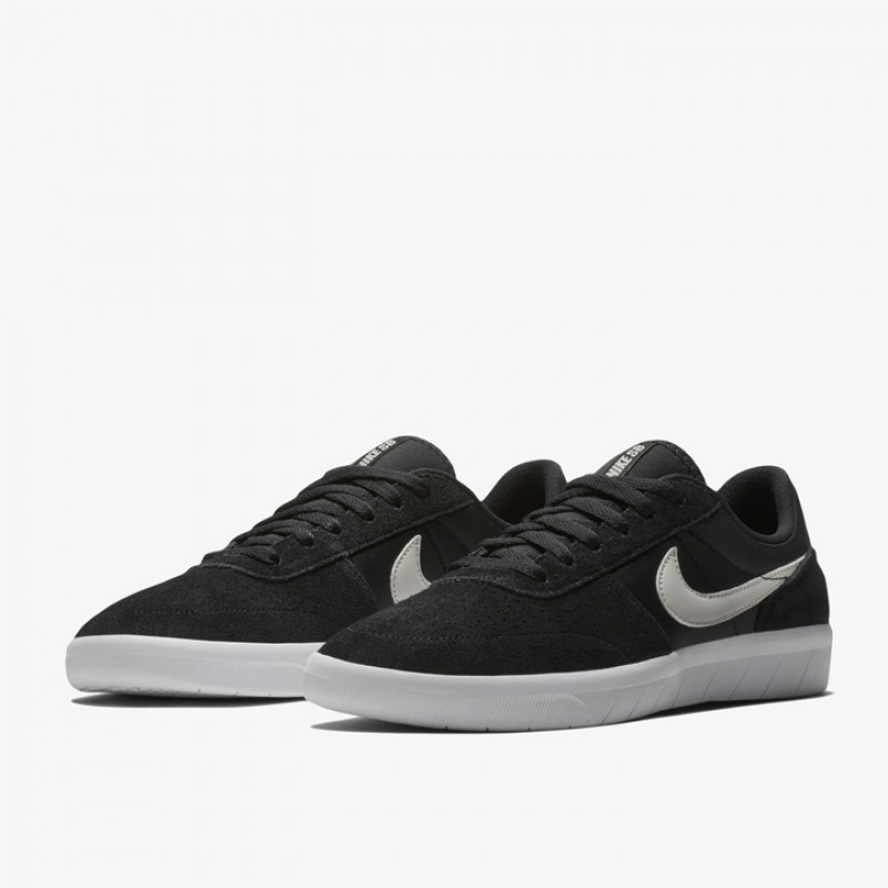 SEPATU SNEAKERS NIKE SB Team Classic