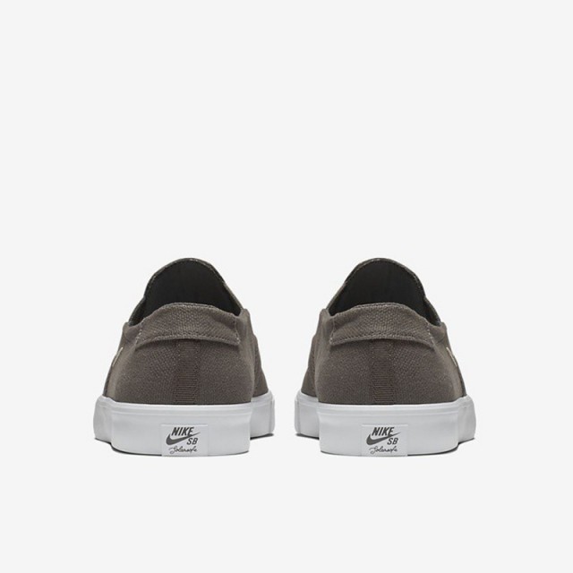 SEPATU SNEAKERS NIKE SB Portmore II Solarsoft Slip On