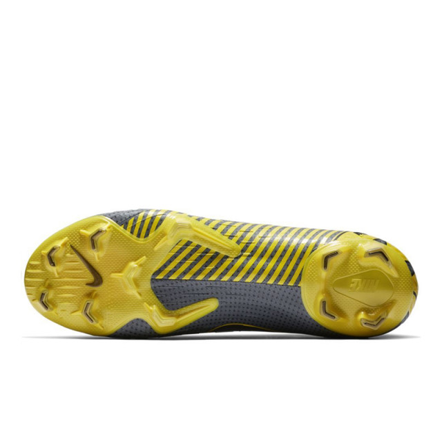 SEPATU FOOTBALL NIKE Vapor 12 Elite FG