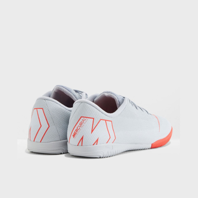 SEPATU FUTSAL NIKE Vapor 12 Academy Ic