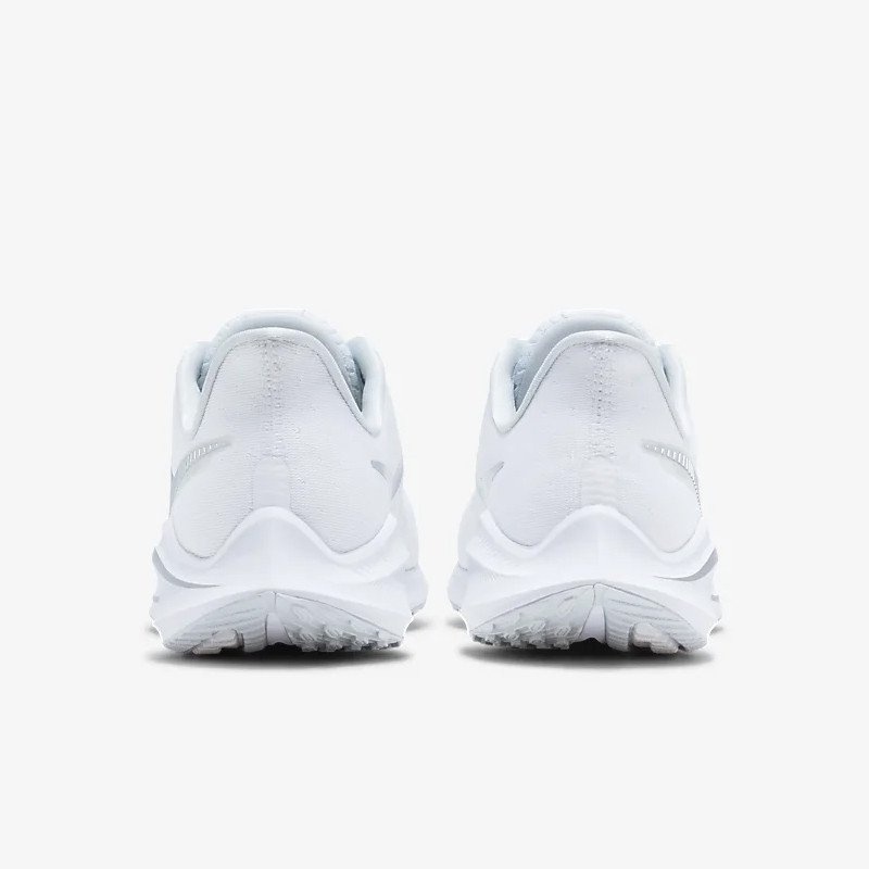 SEPATU LARI NIKE Wmns Air Zoom Vomero 14