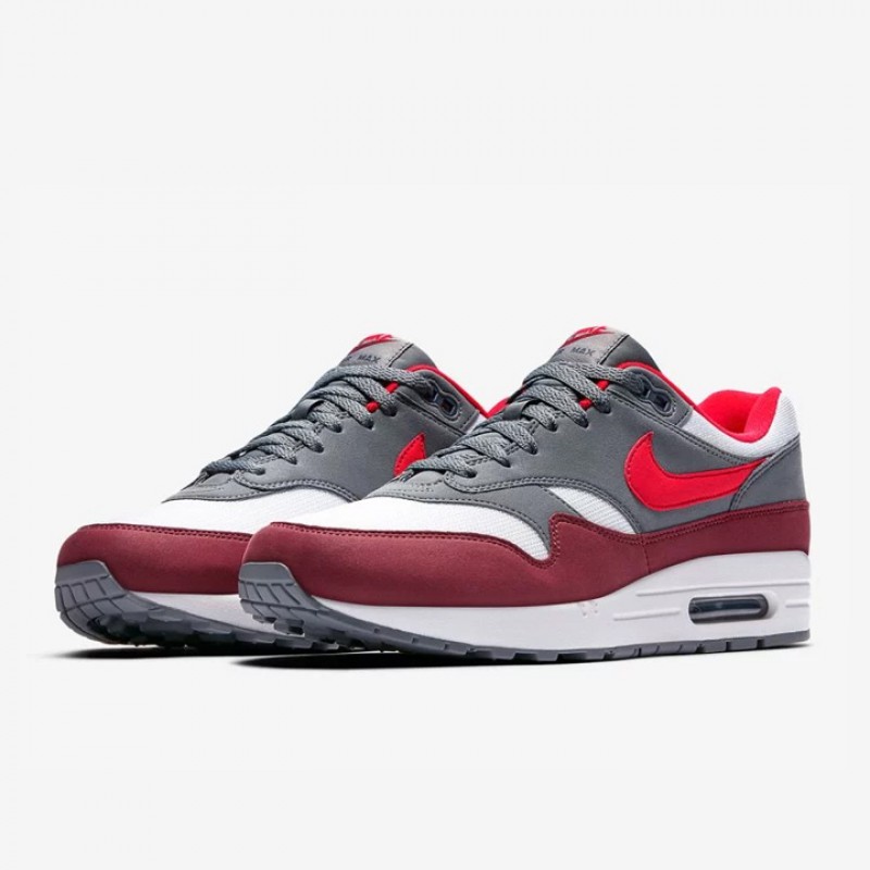 SEPATU SNEAKERS NIKE Air Max 1