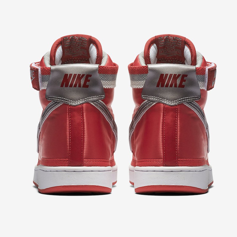 SEPATU SNEAKERS NIKE Vandal High Supreme
