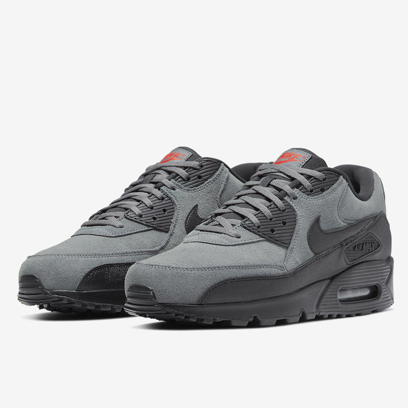 SEPATU SNEAKERS NIKE Air Max 90 Essential
