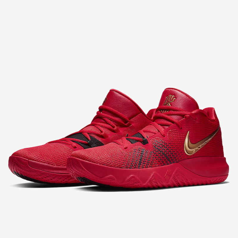 SEPATU BASKET NIKE Kyrie Flytrap EP