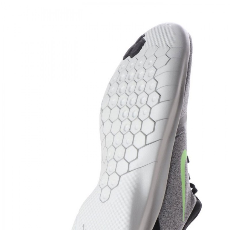 SEPATU LARI NIKE Flex Experience Rn 8