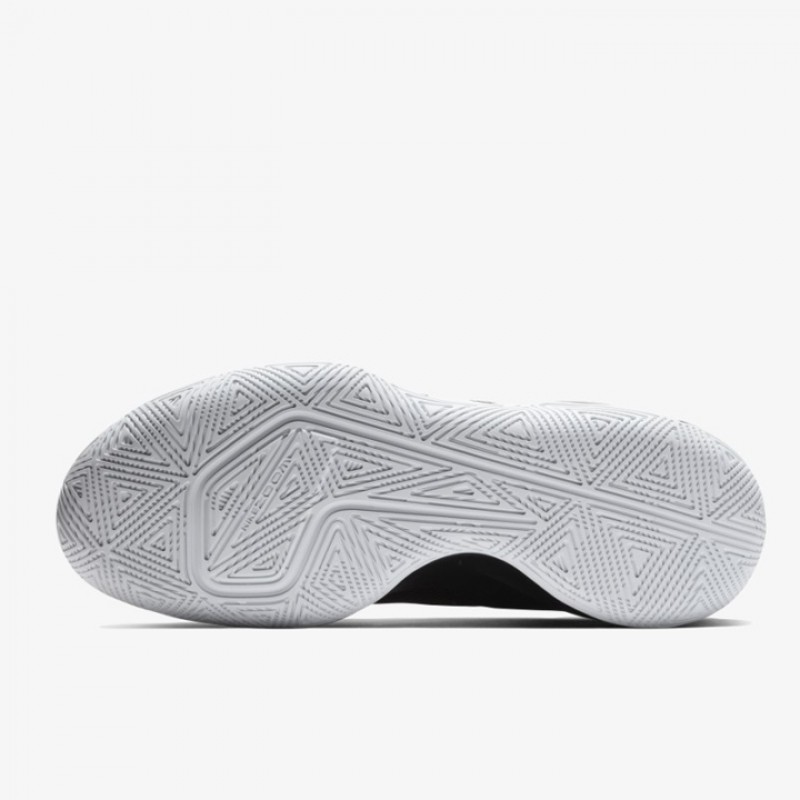 SEPATU BASKET NIKE Zoom Evidence 3