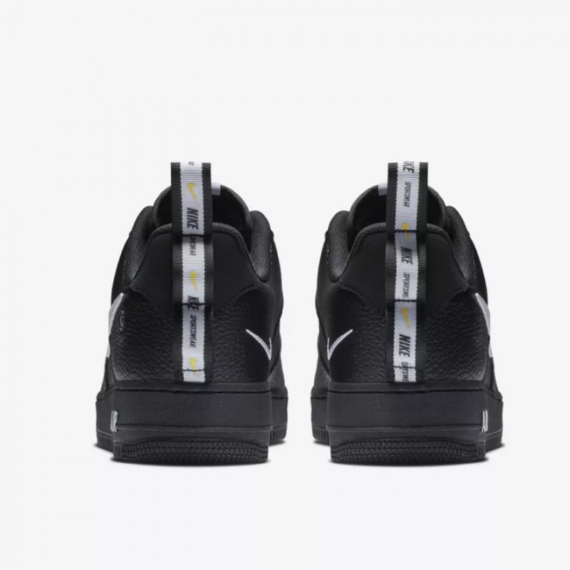 SEPATU SNEAKERS NIKE Air Force 1 '07 LV8 Utility