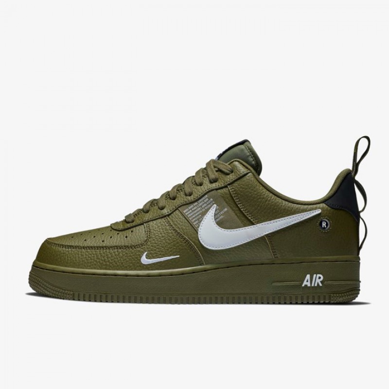 SEPATU SNEAKERS NIKE Air Force 1 '07 LV8 Utility