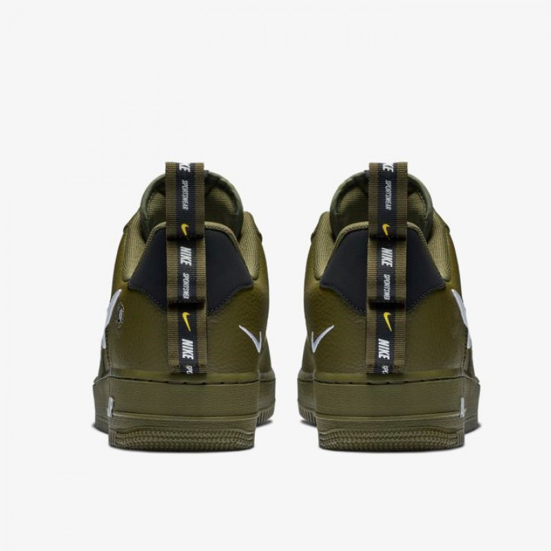 SEPATU SNEAKERS NIKE Air Force 1 '07 LV8 Utility