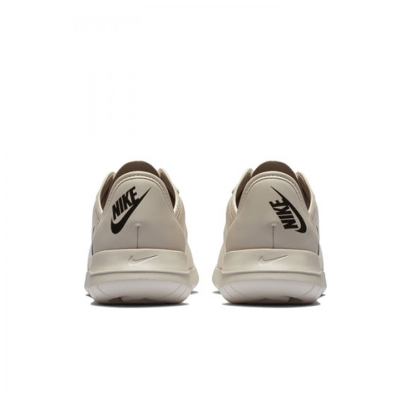 SEPATU SNEAKERS NIKE Hakata