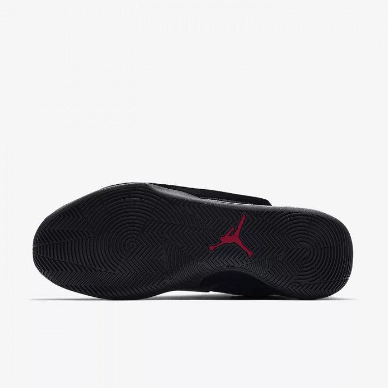 SEPATU BASKET AIR JORDAN Fly Lockdown