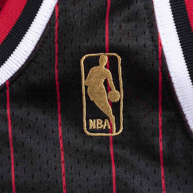 BAJU BASKET MITCHELL N NESS Michael Jordan Chicago Bulls Alternate 1996-97 Authentic Jersey