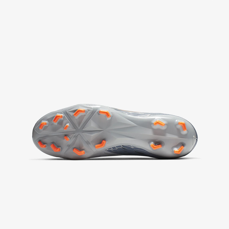 SEPATU FOOTBALL NIKE Phantom Venom Academy Firm Ground