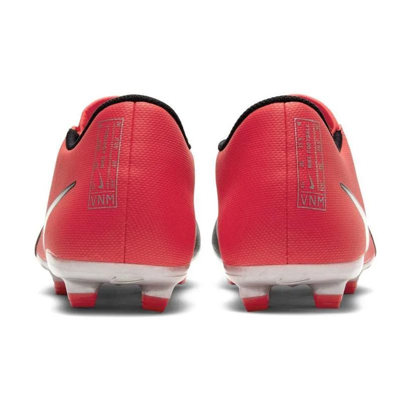 SEPATU FOOTBALL NIKE Phantom Venom Club Firm Ground