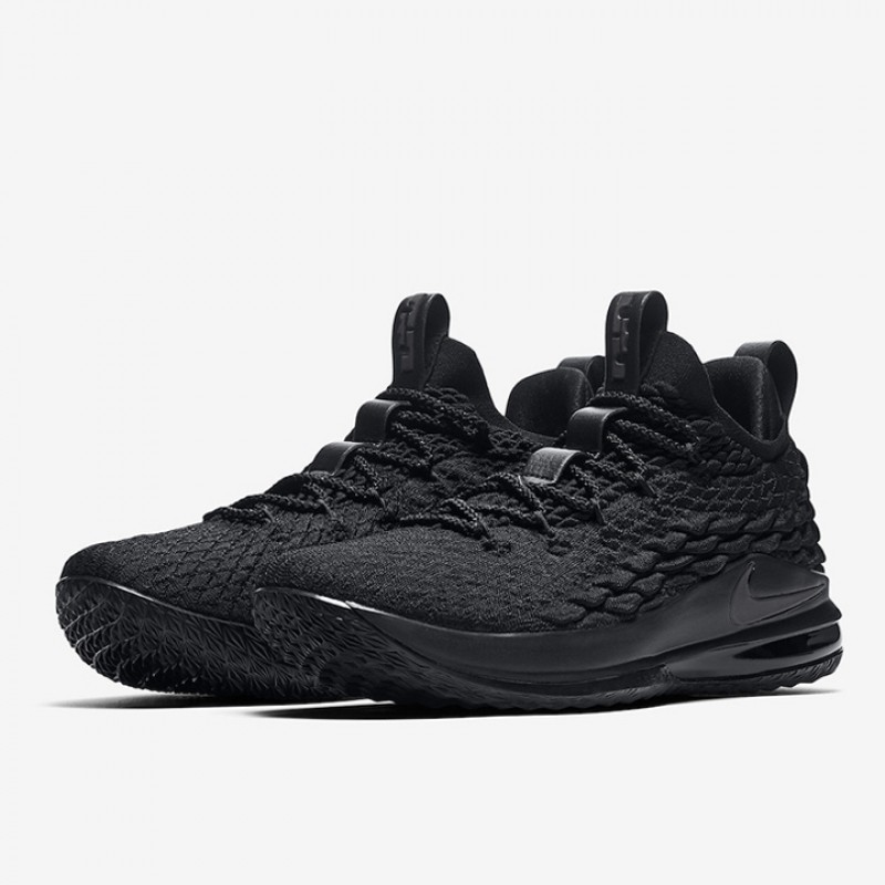 SEPATU BASKET NIKE Lebron 15 Low