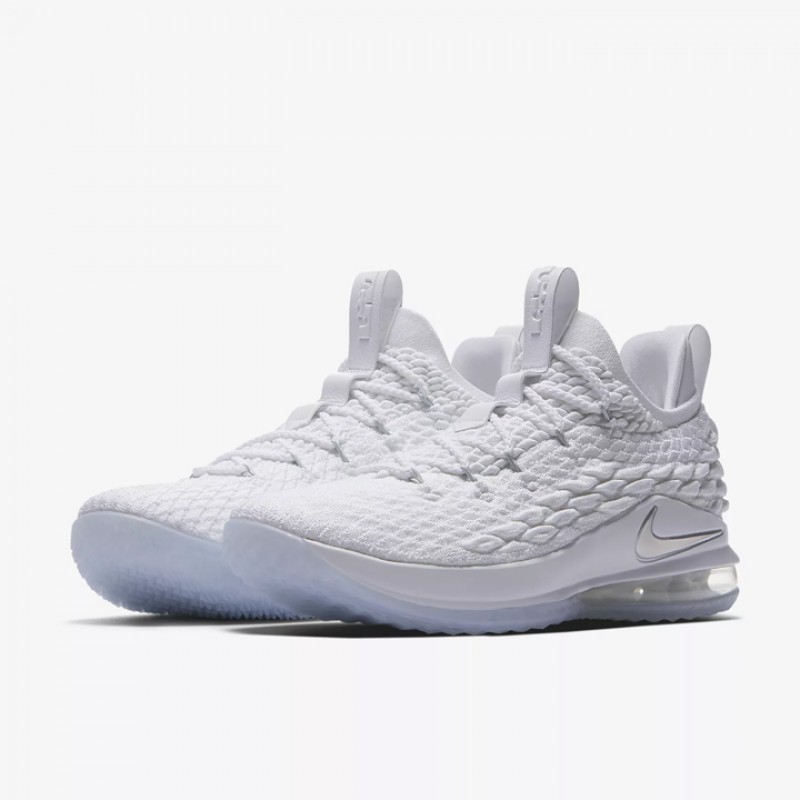 SEPATU BASKET NIKE Lebron 15 Low