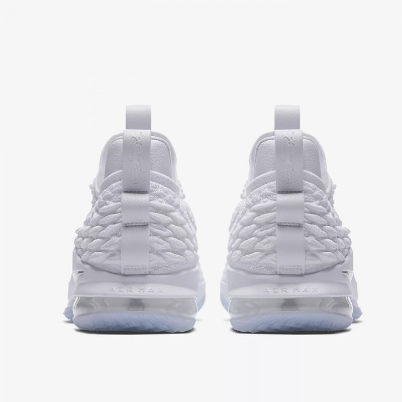 SEPATU BASKET NIKE Lebron 15 Low