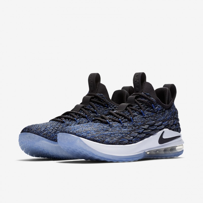 SEPATU BASKET NIKE Lebron 15 Low