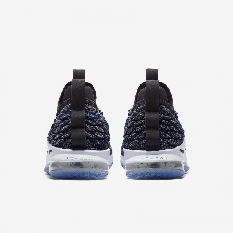SEPATU BASKET NIKE Lebron 15 Low