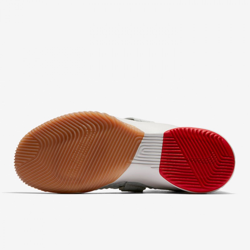 SEPATU BASKET NIKE Lebron Soldier XII