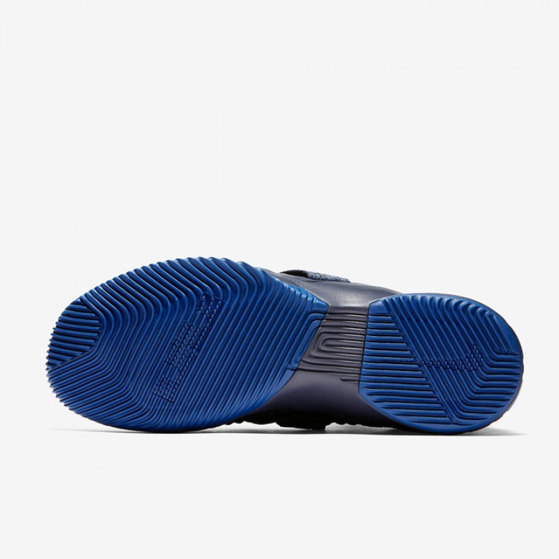 SEPATU BASKET NIKE Lebron Soldier XII