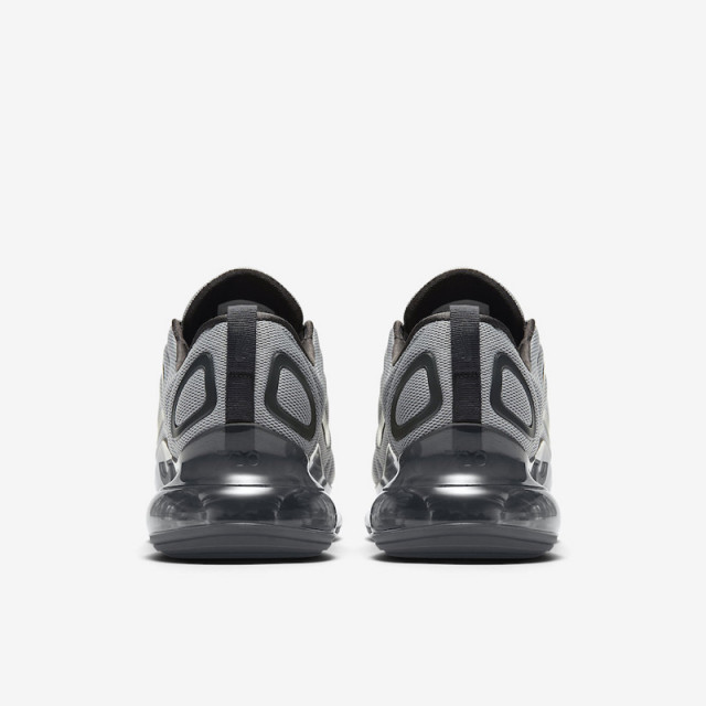 SEPATU SNEAKERS NIKE Air Max 720