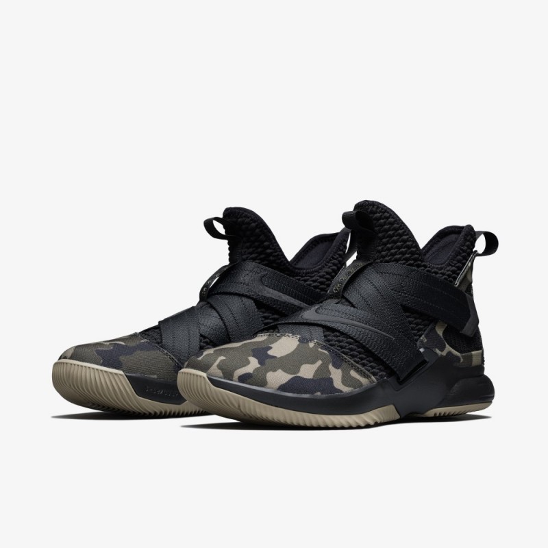 SEPATU BASKET NIKE Lebron Soldier XII SFG