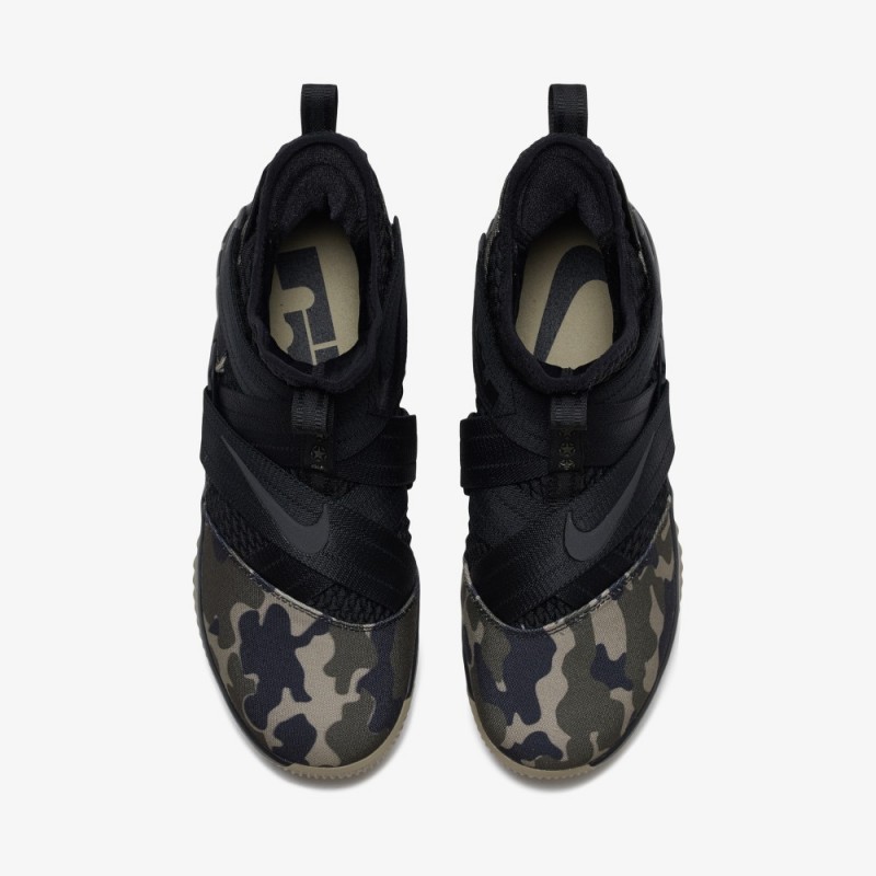 SEPATU BASKET NIKE Lebron Soldier XII SFG