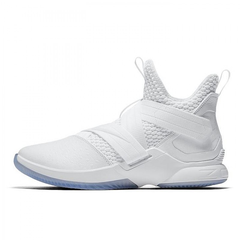 SEPATU BASKET NIKE Lebron Soldier XII SFG