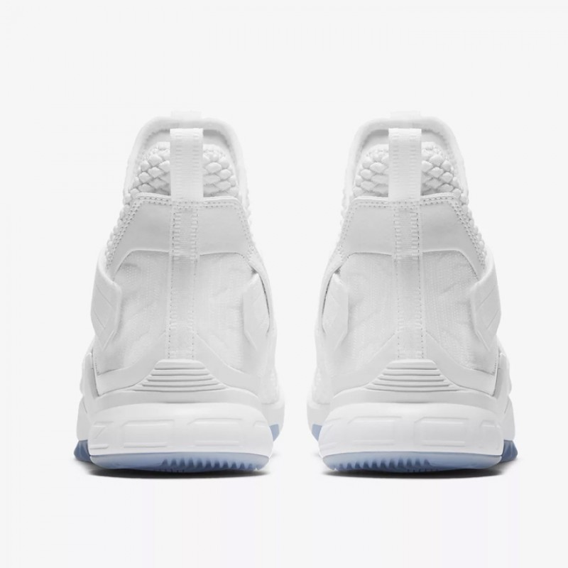 SEPATU BASKET NIKE Lebron Soldier XII SFG