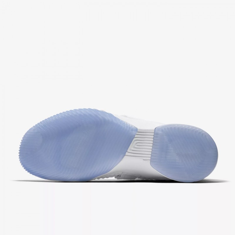 SEPATU BASKET NIKE Lebron Soldier XII SFG