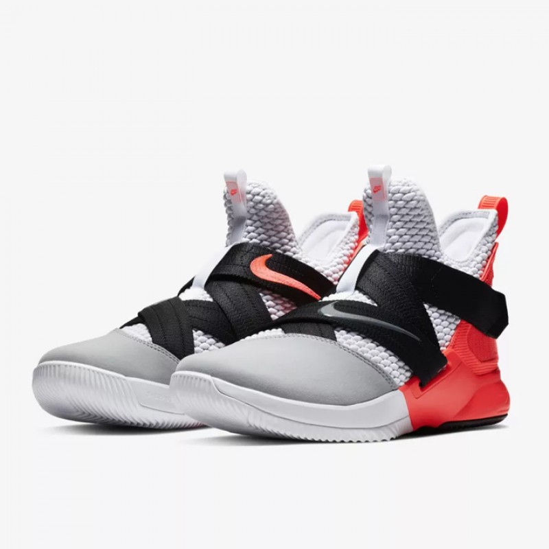 SEPATU BASKET NIKE Lebron Soldier XII SFG