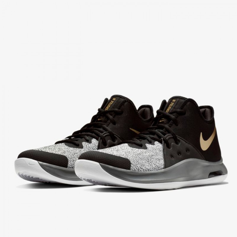 SEPATU BASKET NIKE Air Versitile 3