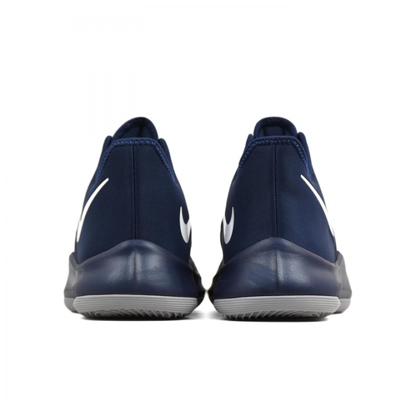 SEPATU BASKET NIKE Air Versitile 3