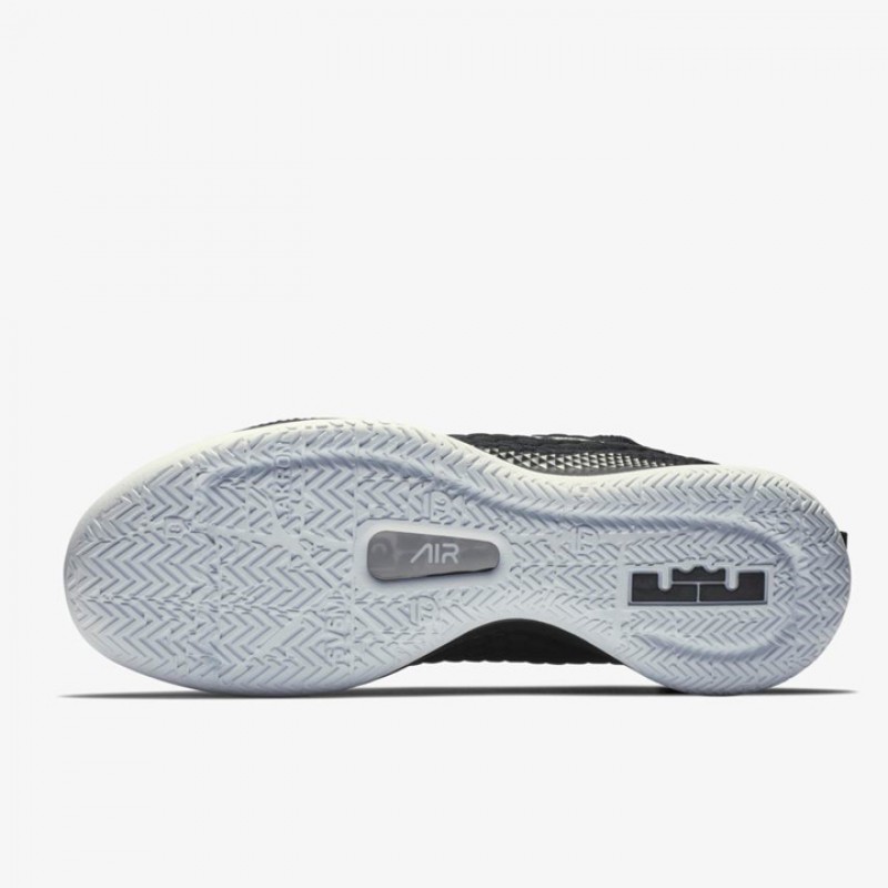 SEPATU BASKET NIKE Lebron Witness 3