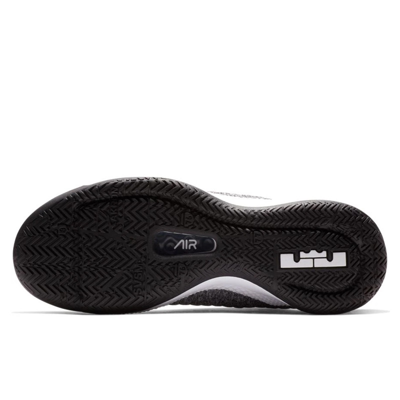 SEPATU BASKET NIKE Lebron Witness 3