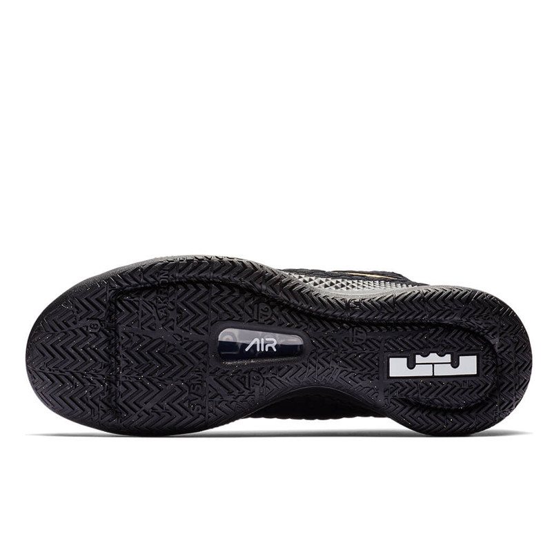 SEPATU BASKET NIKE Lebron Witness 3