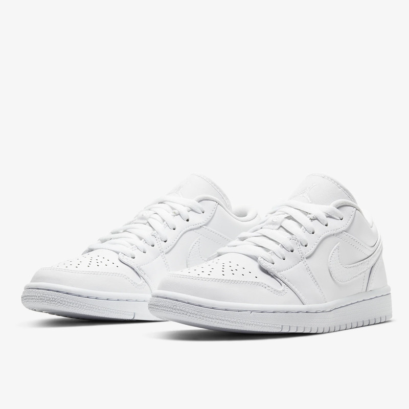 SEPATU BASKET AIR JORDAN Wmns AJ 1 Low