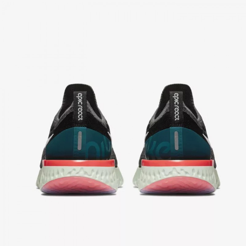 SEPATU LARI NIKE Epic React Flyknit