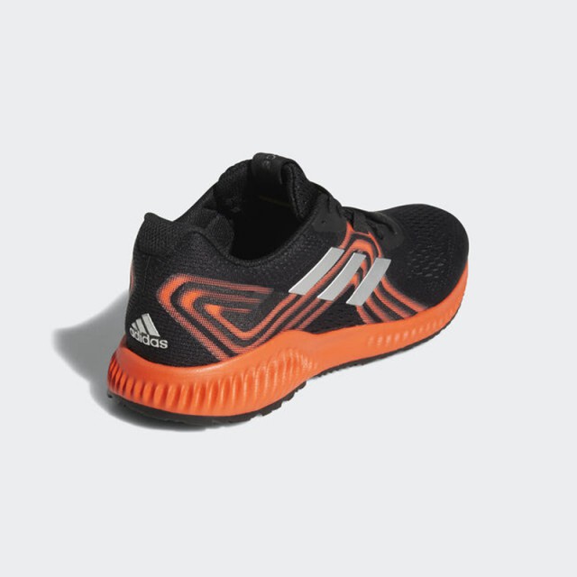 SEPATU LARI ADIDAS Aerobounce 2