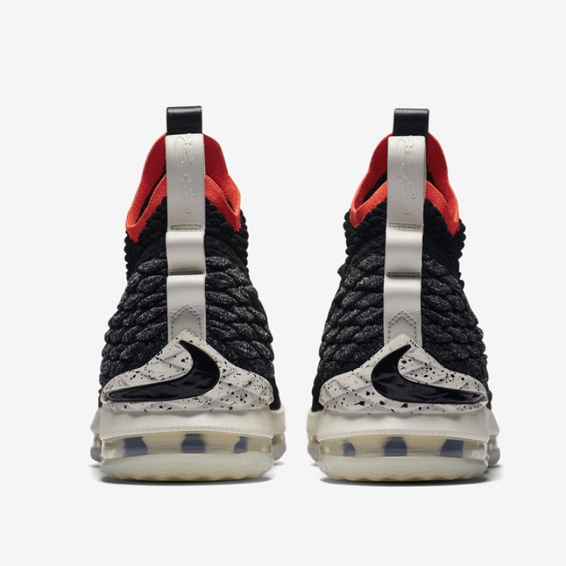 SEPATU BASKET NIKE Lebron 15