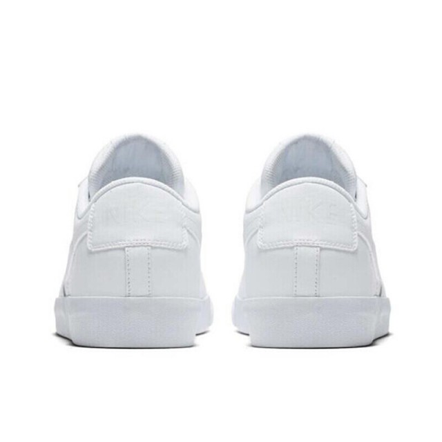 SEPATU SNEAKERS NIKE Blazer Low LE